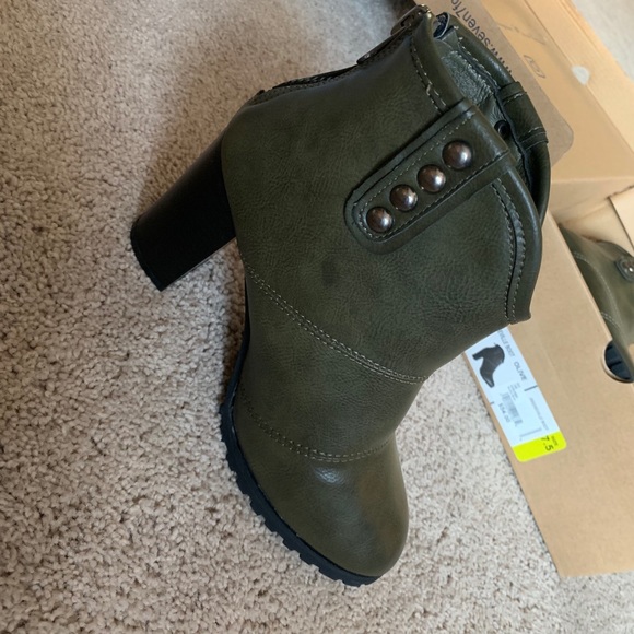 Seven Seville Booties in olive - Picture 3 of 4